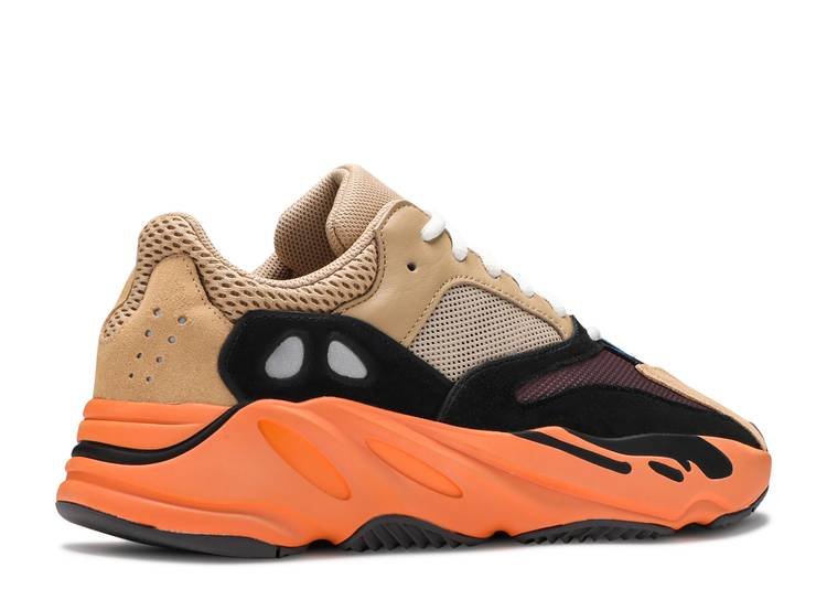 Yeezy Boost 700 Enflame Amber Réplica