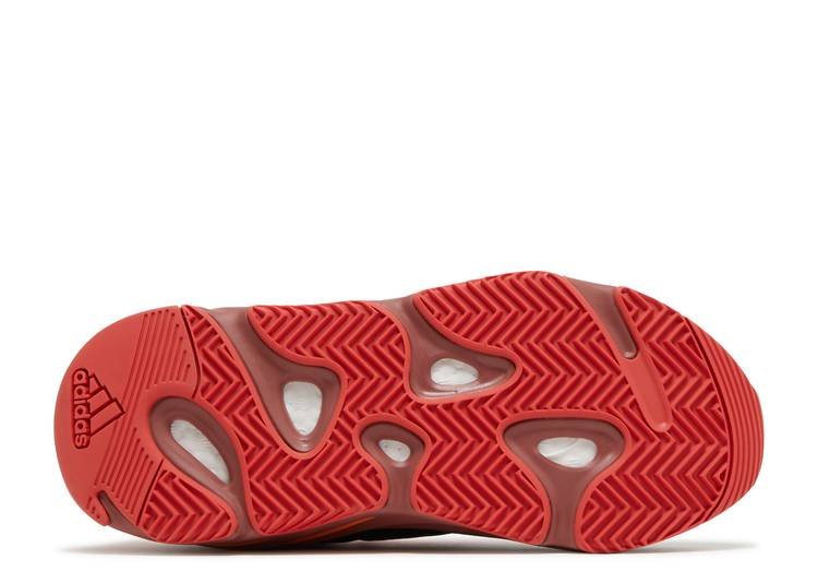 Yeezy Boost 700 Hi-res Red Réplica