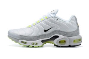 AIR MAX PLUS TN 'PLATINIUM GREY REFLECTIVE LOGOS'