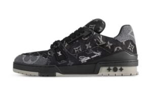 LOUIS VUITTON TRAINER SNEAKER BLACK
