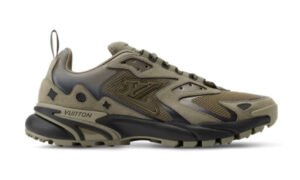 LOUIS VUITTON RUNNER TACTIC KHAKI GREEN