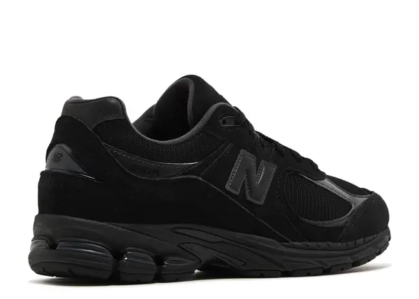 NEW BALANCE 2002R 'TRIPLE BLACK SUEDE' - Imagen 3