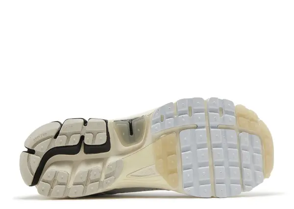 Nike Vomero 5 Supersonic Réplica