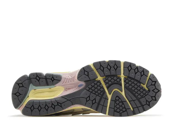 NEW BALANCE 1906 'ANGORA BLUE PINK' - Imagen 4