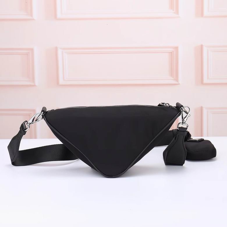 BOLSO MESSENGER PRADA - Imagen 7