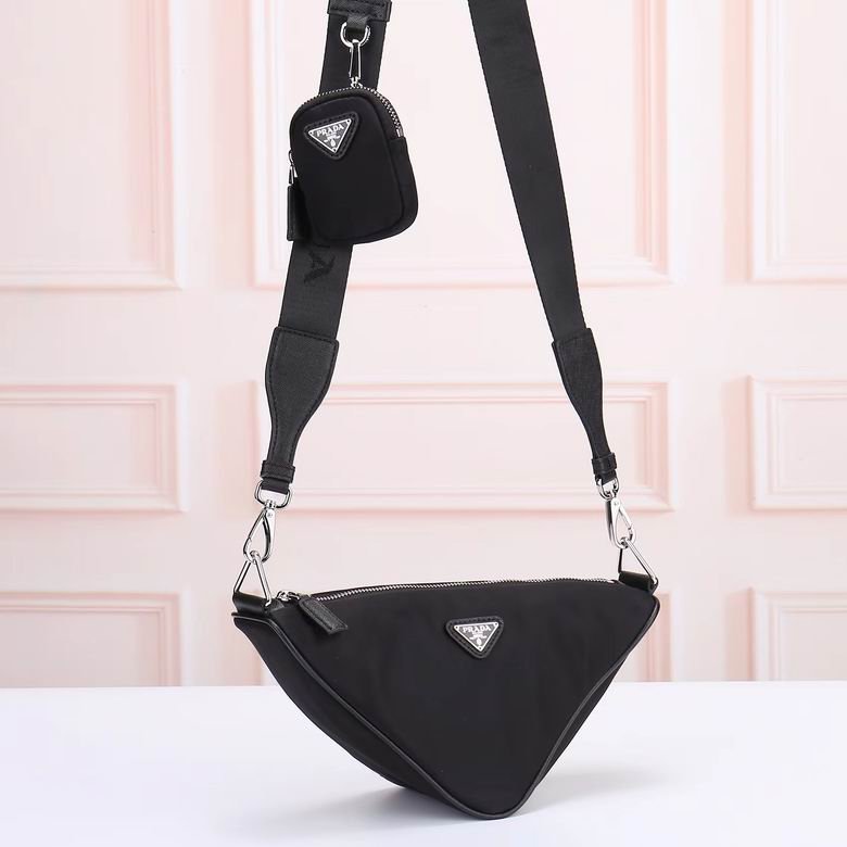 BOLSO MESSENGER PRADA - Imagen 6