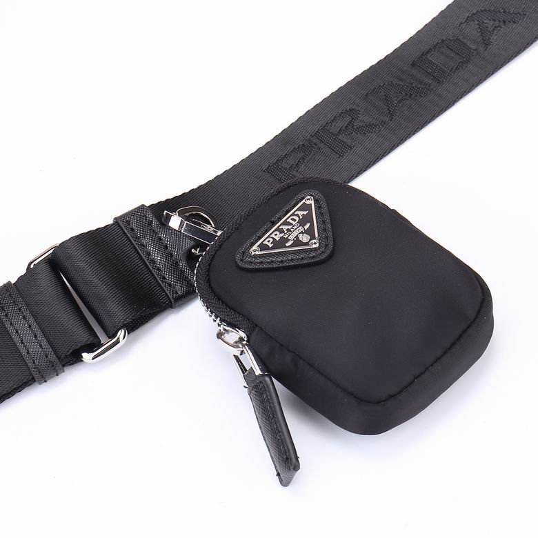 BOLSO MESSENGER PRADA - Imagen 4