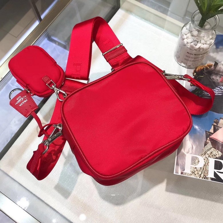 BOLSO MESSENGER PRADA - Imagen 9