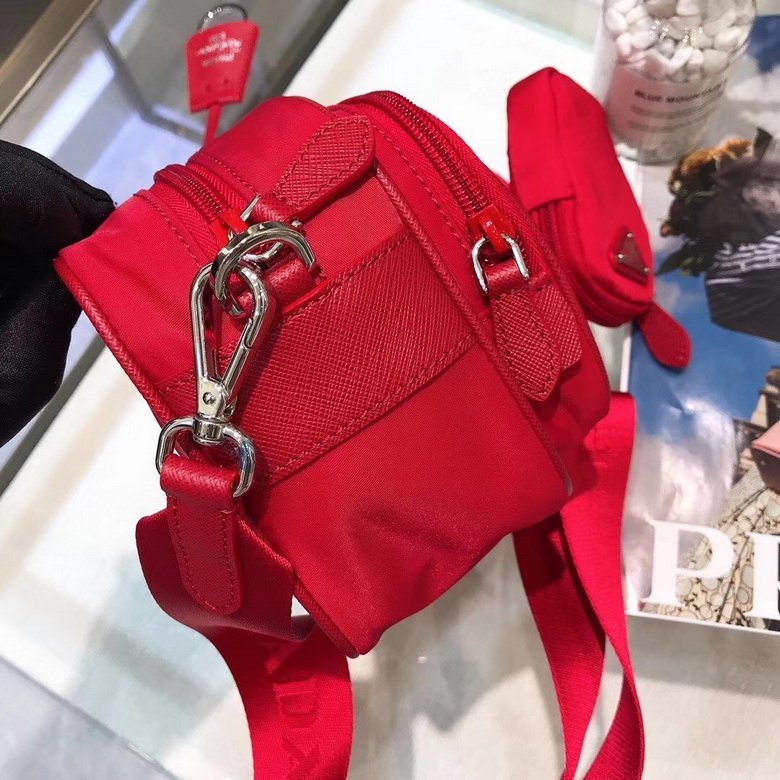 BOLSO MESSENGER PRADA - Imagen 7