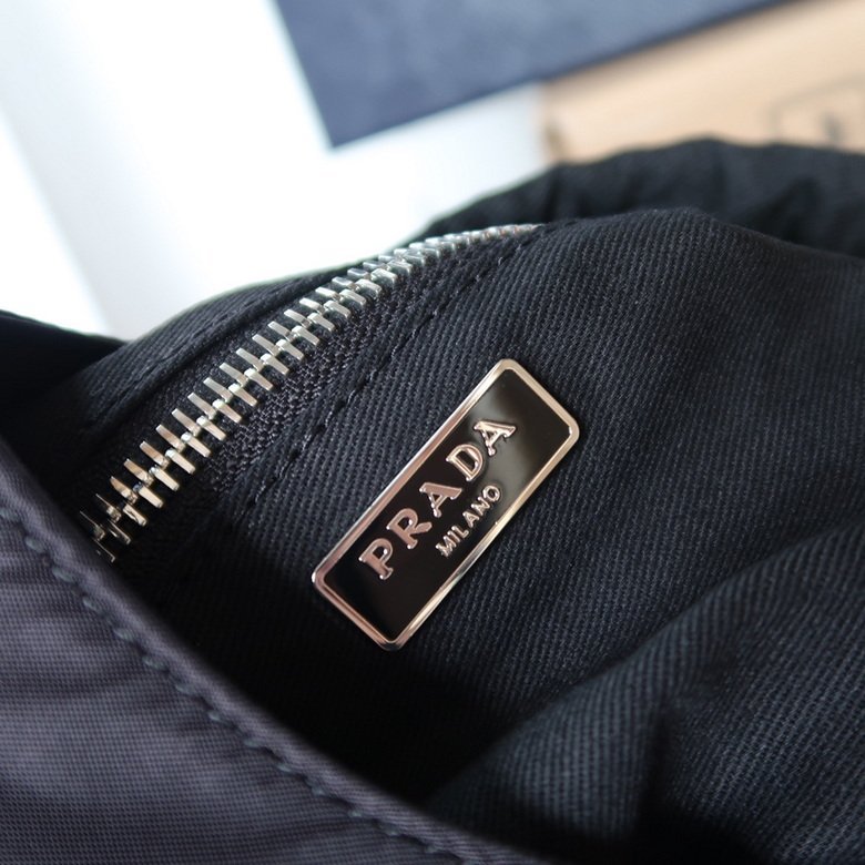 BOLSO MESSENGER PRADA - Imagen 7