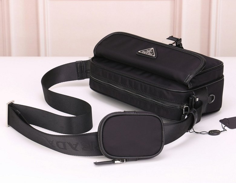 BOLSO MESSENGER PRADA - Imagen 7
