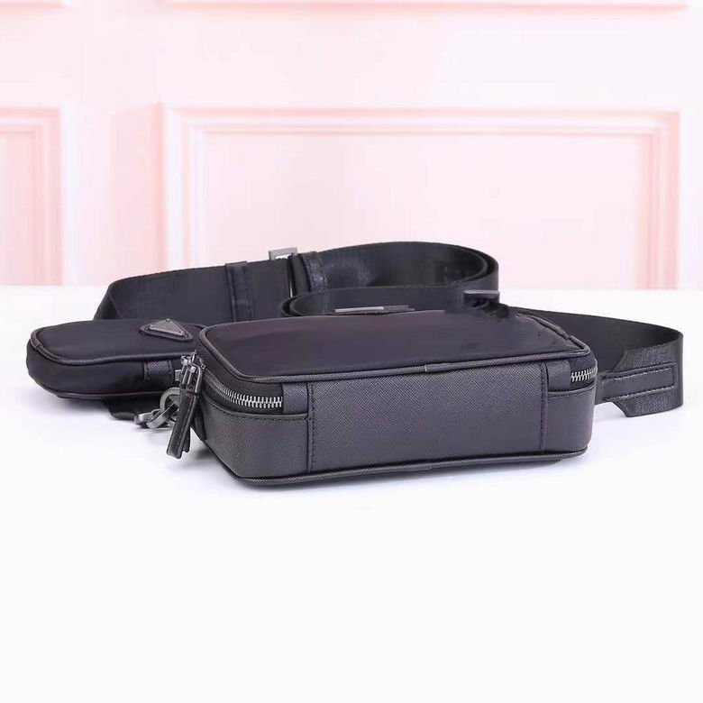 BOLSO MESSENGER PRADA - Imagen 7