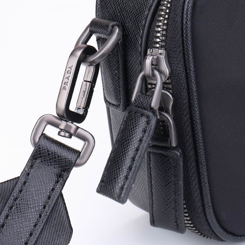 BOLSO MESSENGER PRADA - Imagen 6