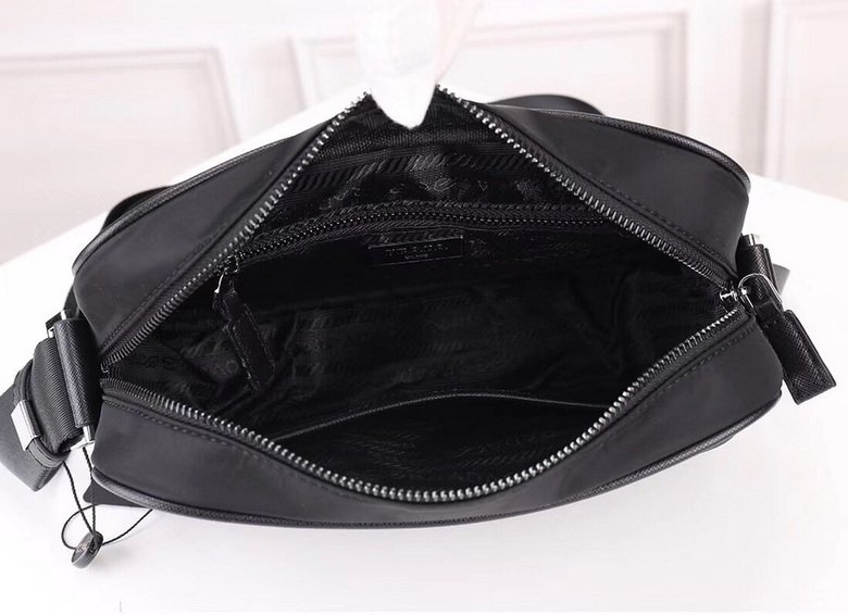 BOLSO MESSENGER PRADA - Imagen 3