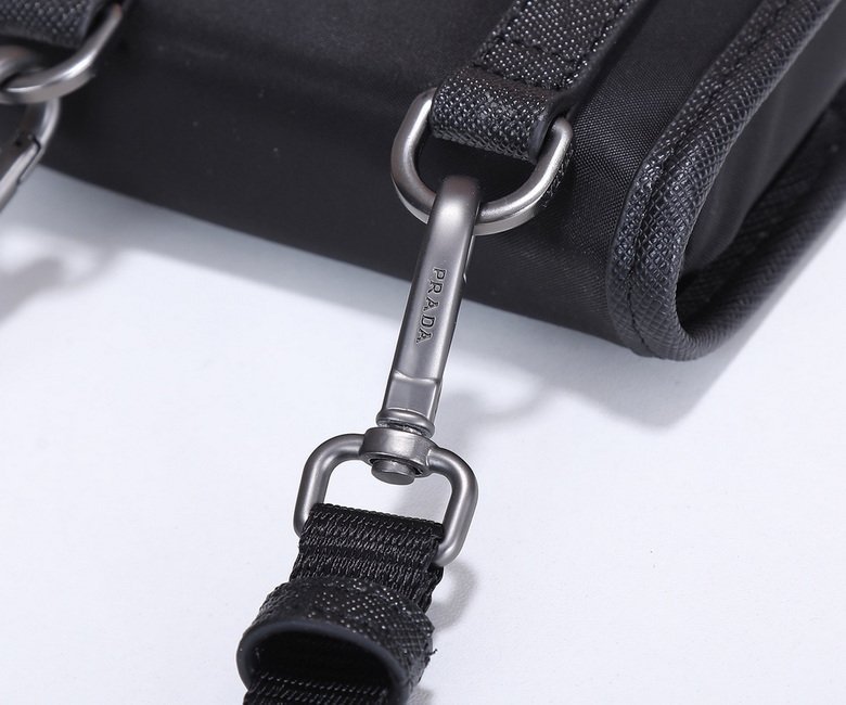 BOLSO MESSENGER PRADA - Imagen 4