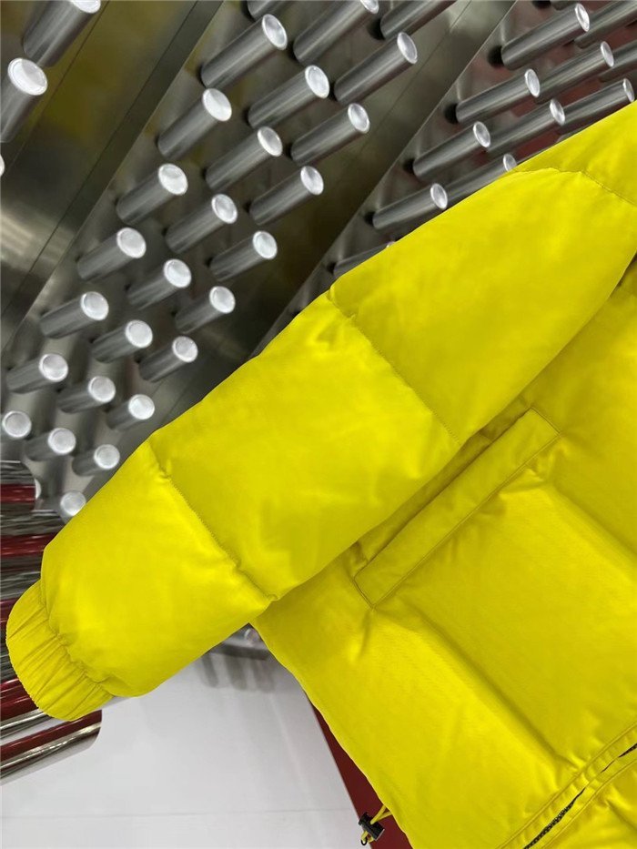 CHAQUETÓN PRADA - Imagen 3