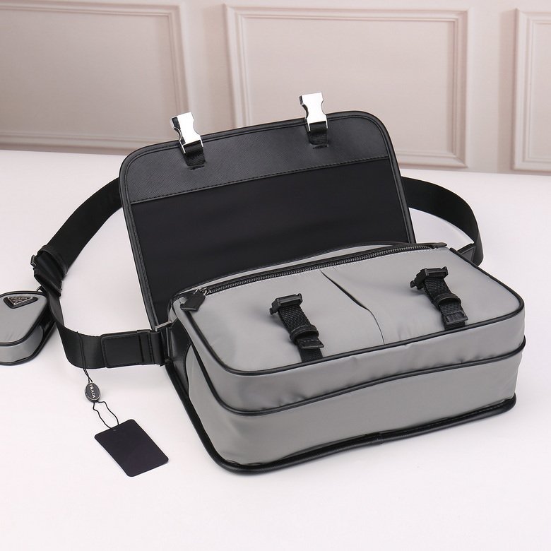 BOLSO MESSENGER PRADA - Imagen 3