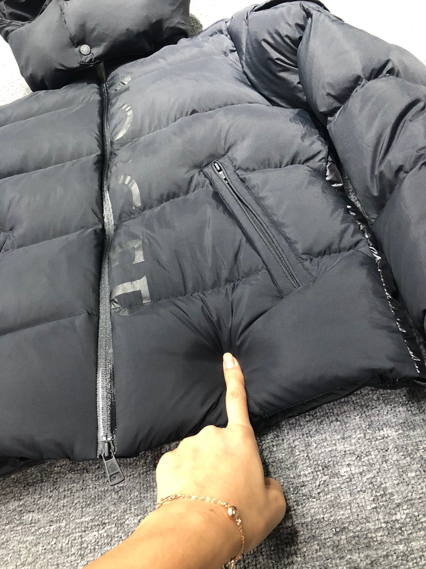CHAQUETÓN MONCLER - Imagen 4