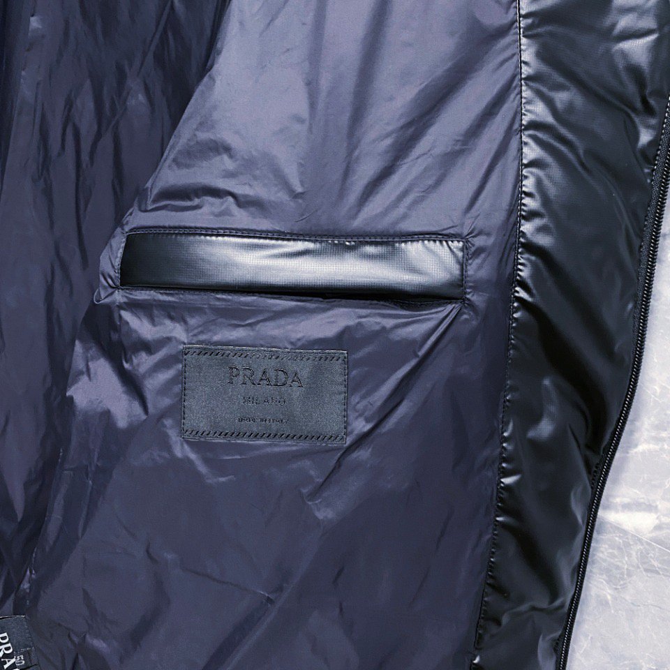 CHAQUETÓN PRADA - Imagen 2