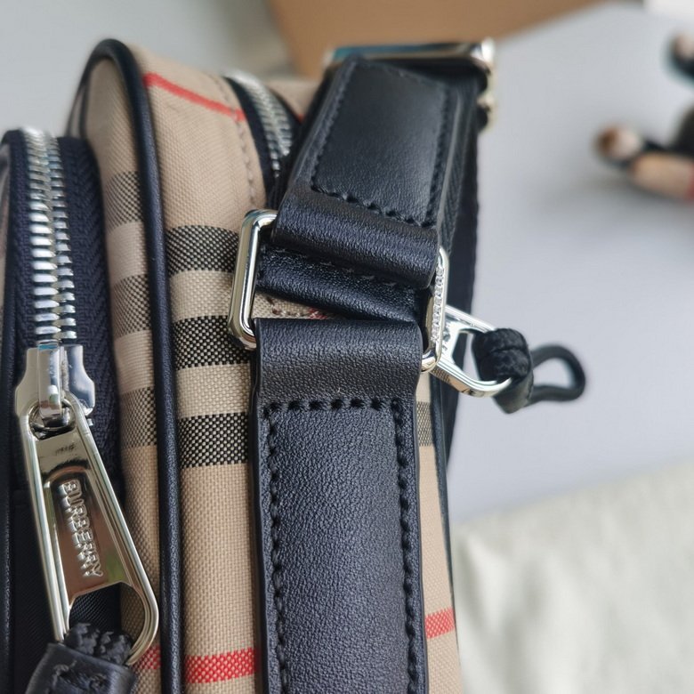 BOLSO BURBERRY - Imagen 5