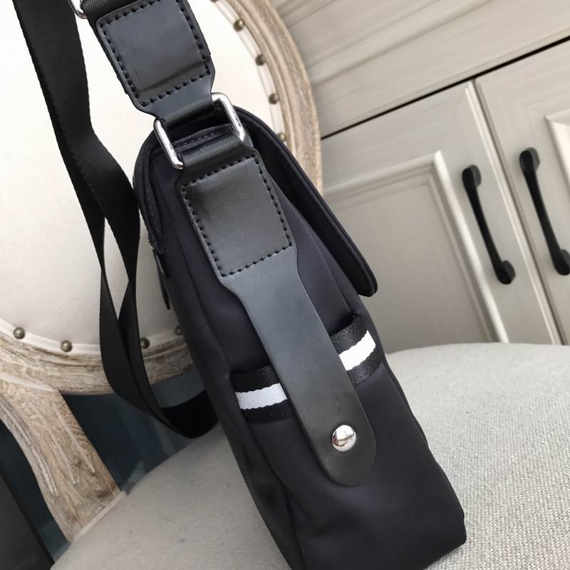 BOLSO MESSENGER PRADA - Imagen 7