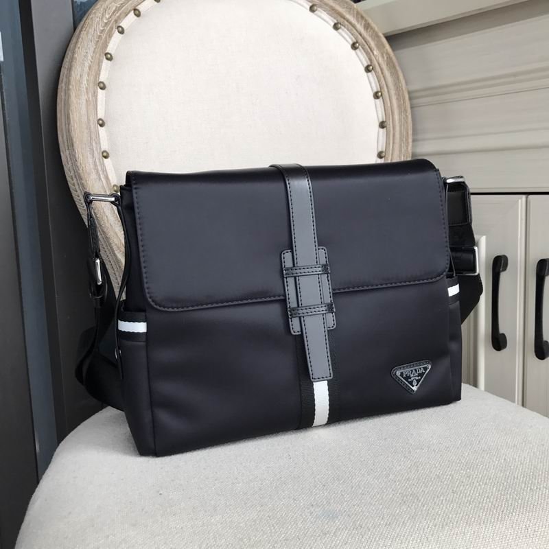 BOLSO MESSENGER PRADA - Imagen 2