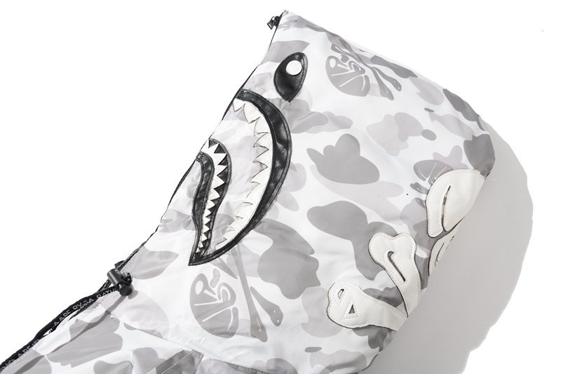 CHAQUETÓN BAPE - Imagen 8