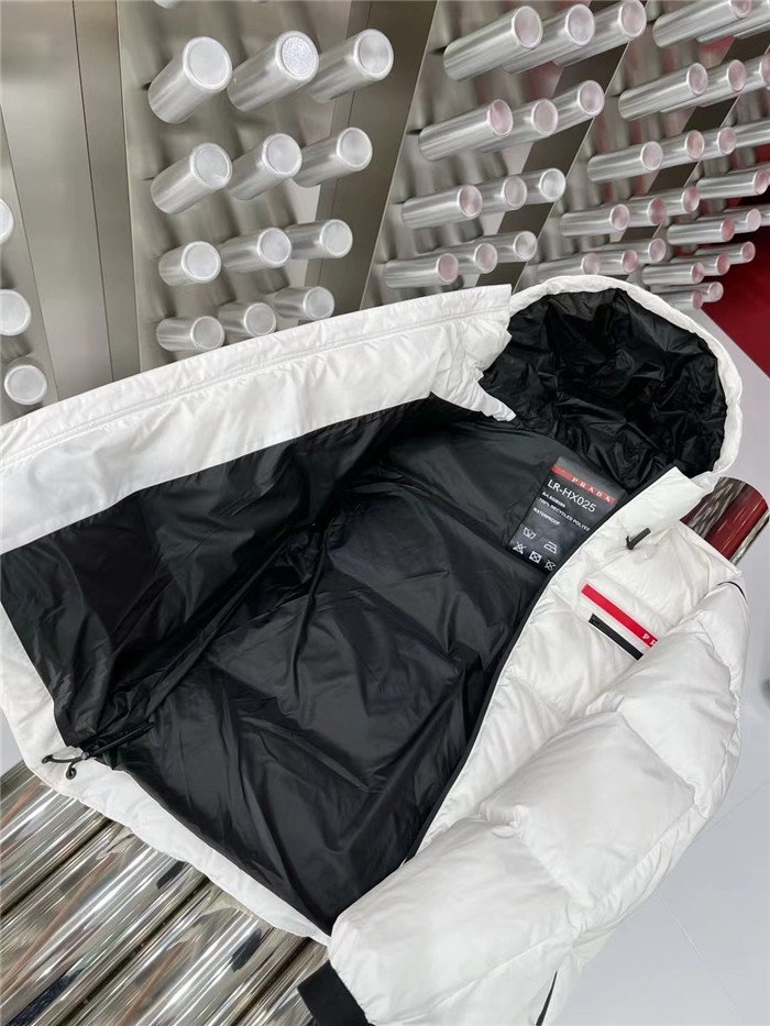 CHAQUETÓN PRADA - Imagen 19