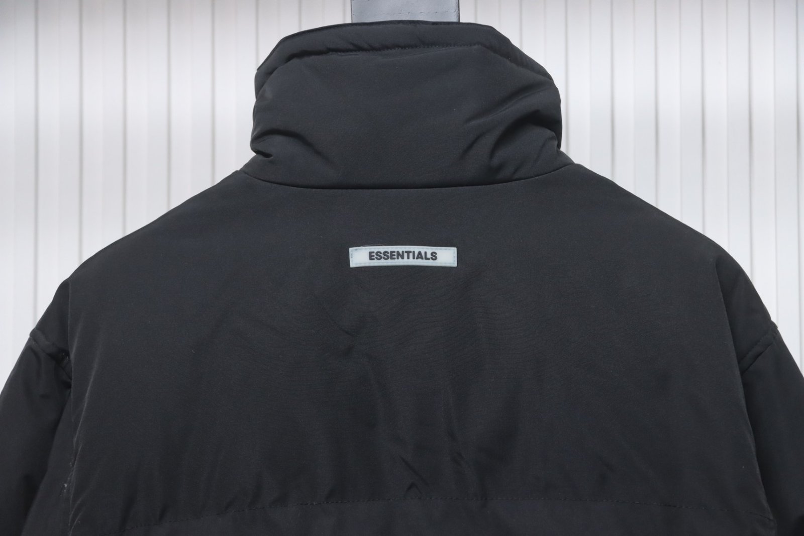 CHAQUETA FEAR OF GOD - ESSENTIALS NEGRA - Imagen 4