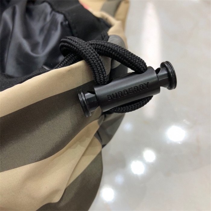 CHAQUETÓN BURBERRY - Imagen 7