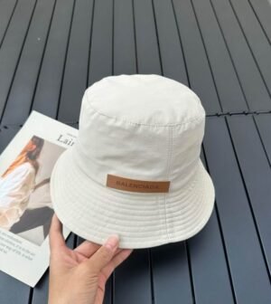 SOMBRERO BALENCIAGA