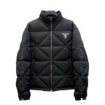 CHAQUETÓN PRADA