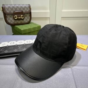 GORRA FENDI
