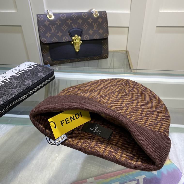 GORRO FENDI - Imagen 2