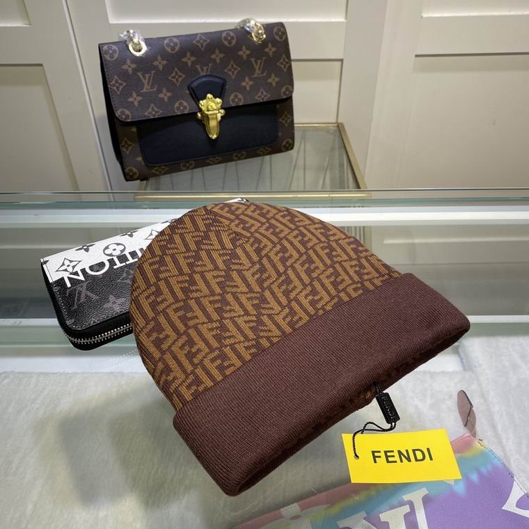 GORRO FENDI - Imagen 3