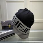 GORRO FENDI