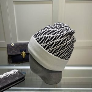 GORRO FENDI