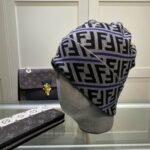 GORRO FENDI