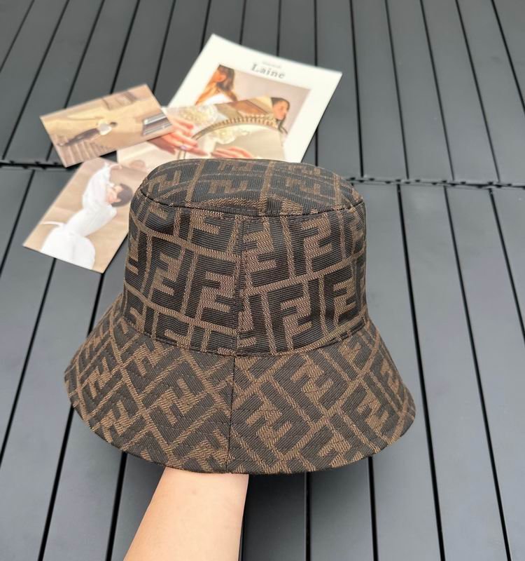 SOMBRERO FENDI