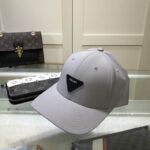 GORRA PRADA