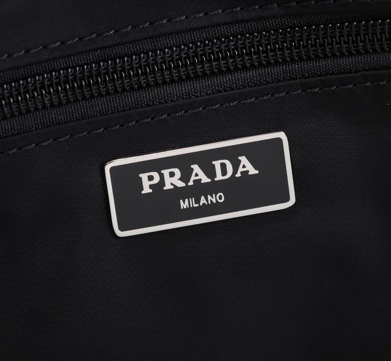 BOLSO MESSENGER PRADA - Imagen 3