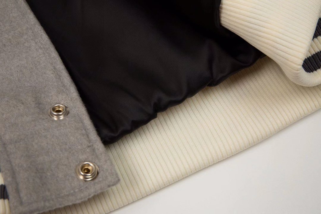 CHAQUETA BURBERRY - Imagen 4