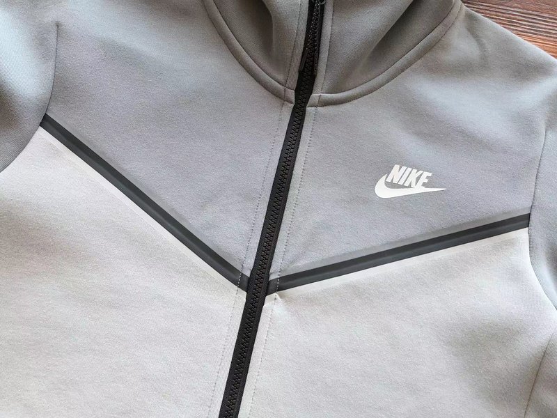 NIKE TECH FLEECE TRACKSUIT - Imagen 2