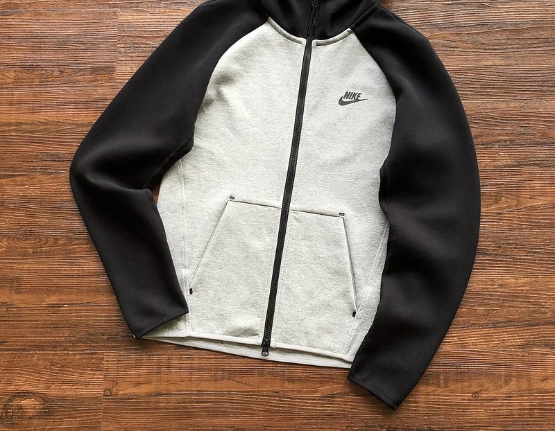 NIKE TECH FLEECE TRACKSUIT - Imagen 4