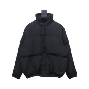 CHAQUETA FEAR OF GOD - ESSENTIALS NEGRA