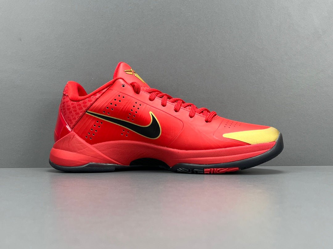 NIKE KOBE 5 PROTRO X YEAR OF THE MAMBA UNIVERSITY RED RÉPLICAS - Imagen 2