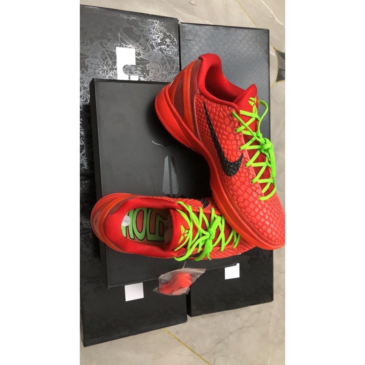 NIKE KOBE 6 PROTRO x REVERSE GRINCH RÉPLICAS - Imagen 9