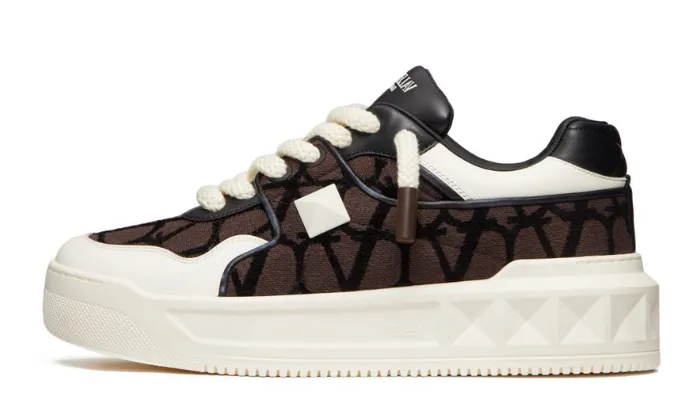 VALENTINO GARAVANI ONE STUD XL CUERO